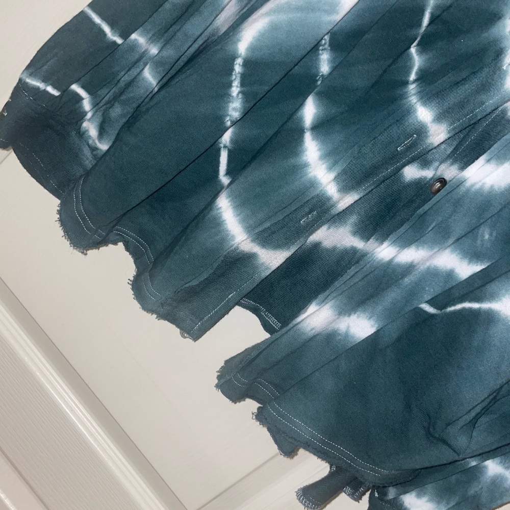 Vici Tie-Dye Button Down - Picture 5 of 7